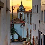 Casa Dona Alzira Hostel
