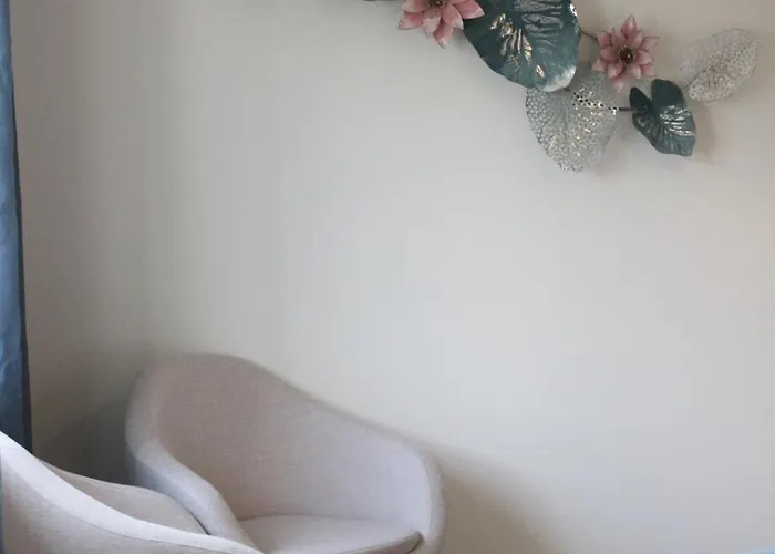 Casa Dona Alzira ホステル アルガニル